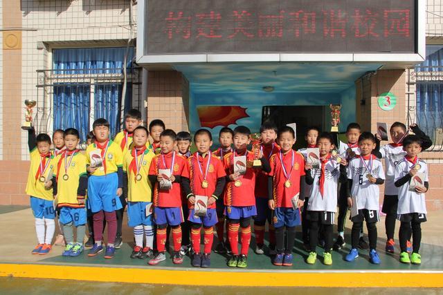 中国队选手范俊杰摘得第六届亚沙会首金