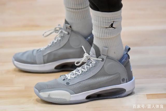 日媒：中国男性媒体人偷拍日本电视台采访被警告